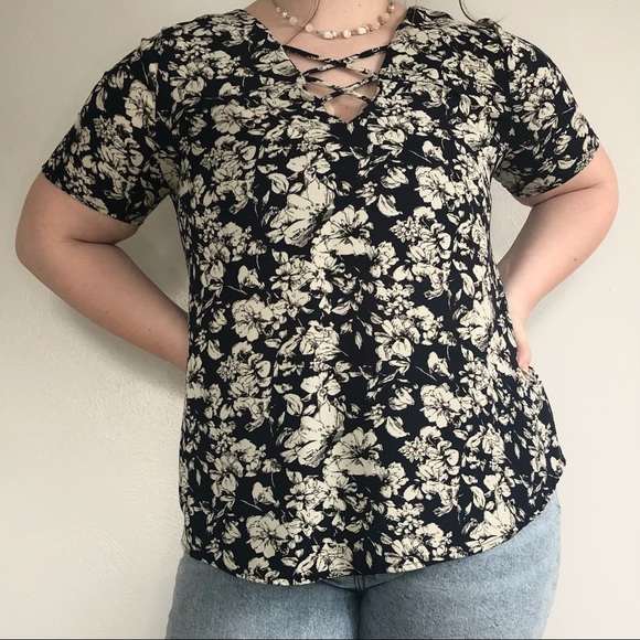 Floral Sienna Sky blouse - Picture 2 of 6
